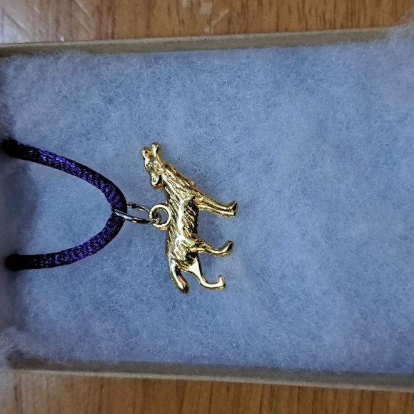 Gold Howling Wolf Necklace - Picture 3 of 5